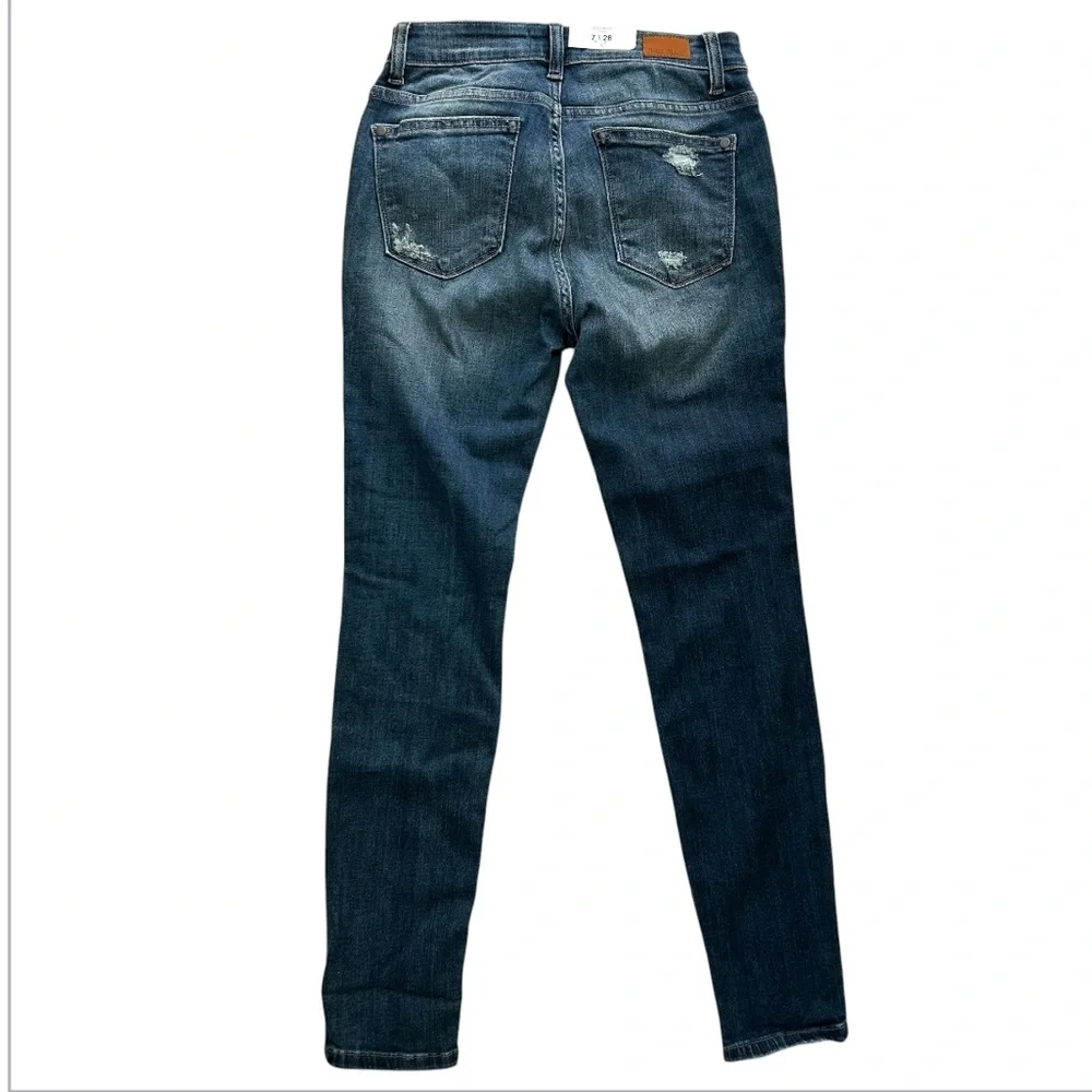 JUDY BLUE Women’s Mid Rise Skinny Fit Jeans Exclusive Modern Distressed 7/28 NWT